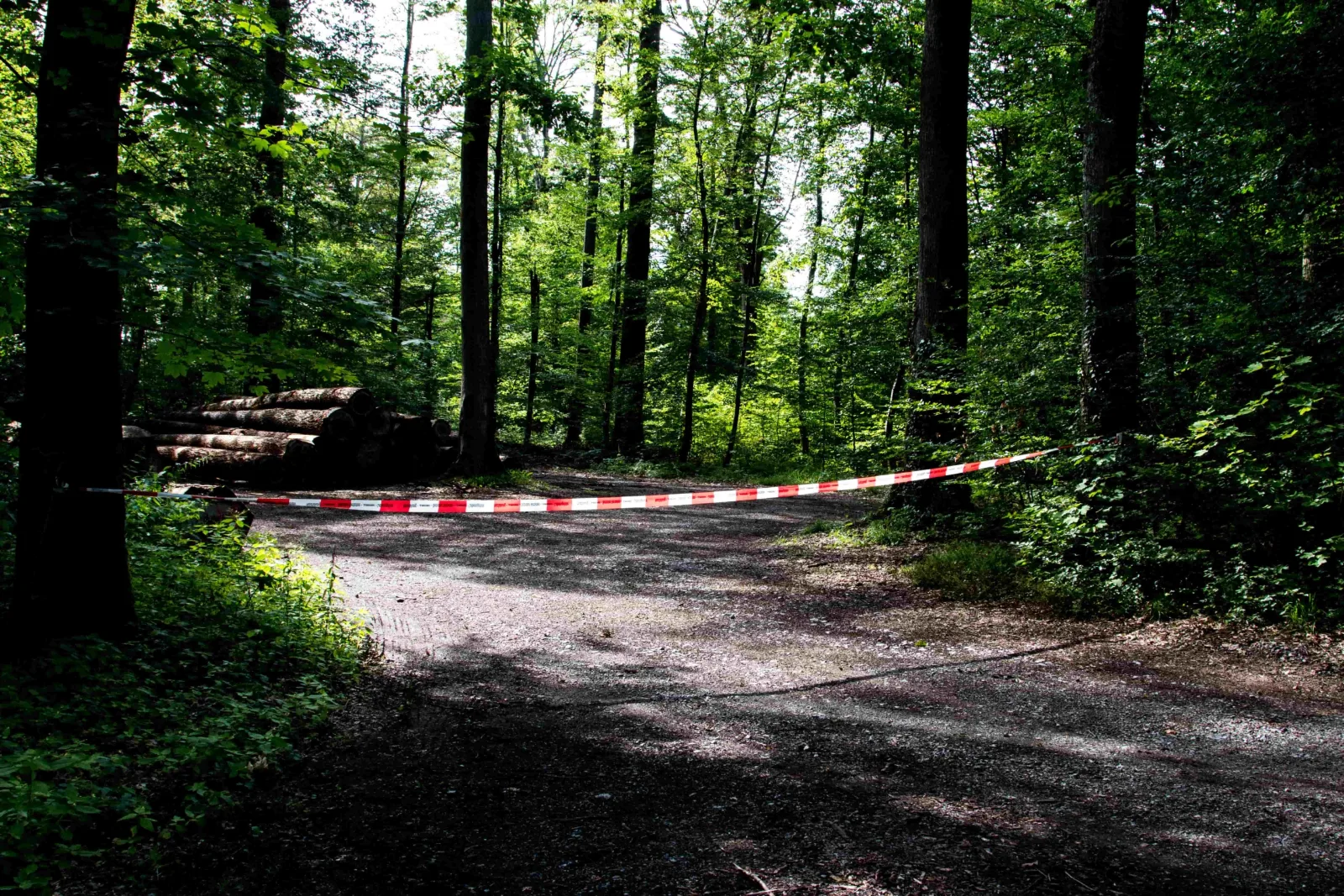 Abgesperrter Fundort im Freien